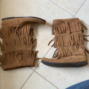 Minnetonka brown leather boots size 10. NEW